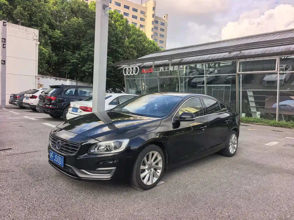 Volvo S60 — миниатюра 4