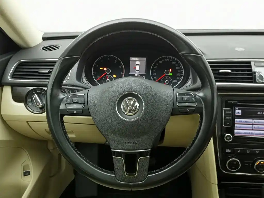 Volkswagen Passat — миниатюра 11