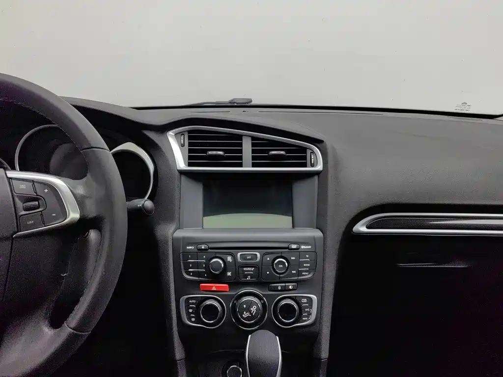 Citroen C4L — миниатюра 12