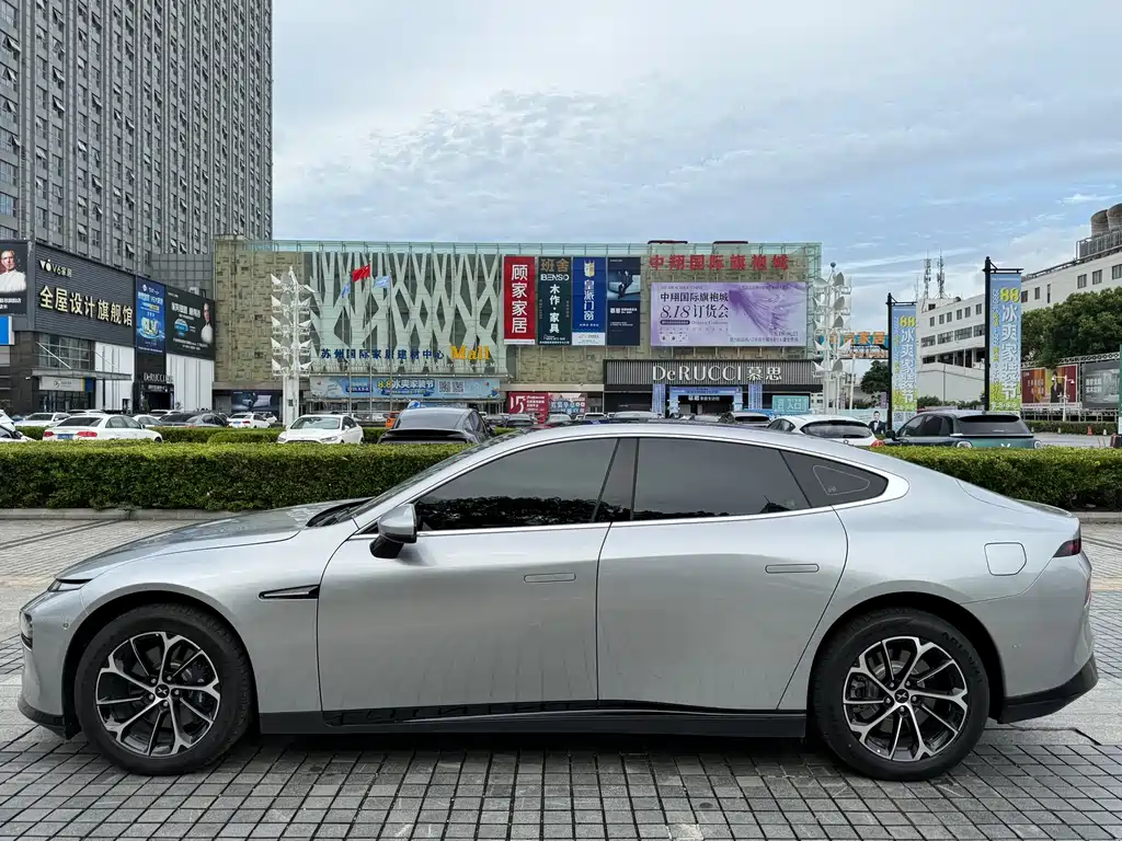 XPeng P7 — миниатюра 13