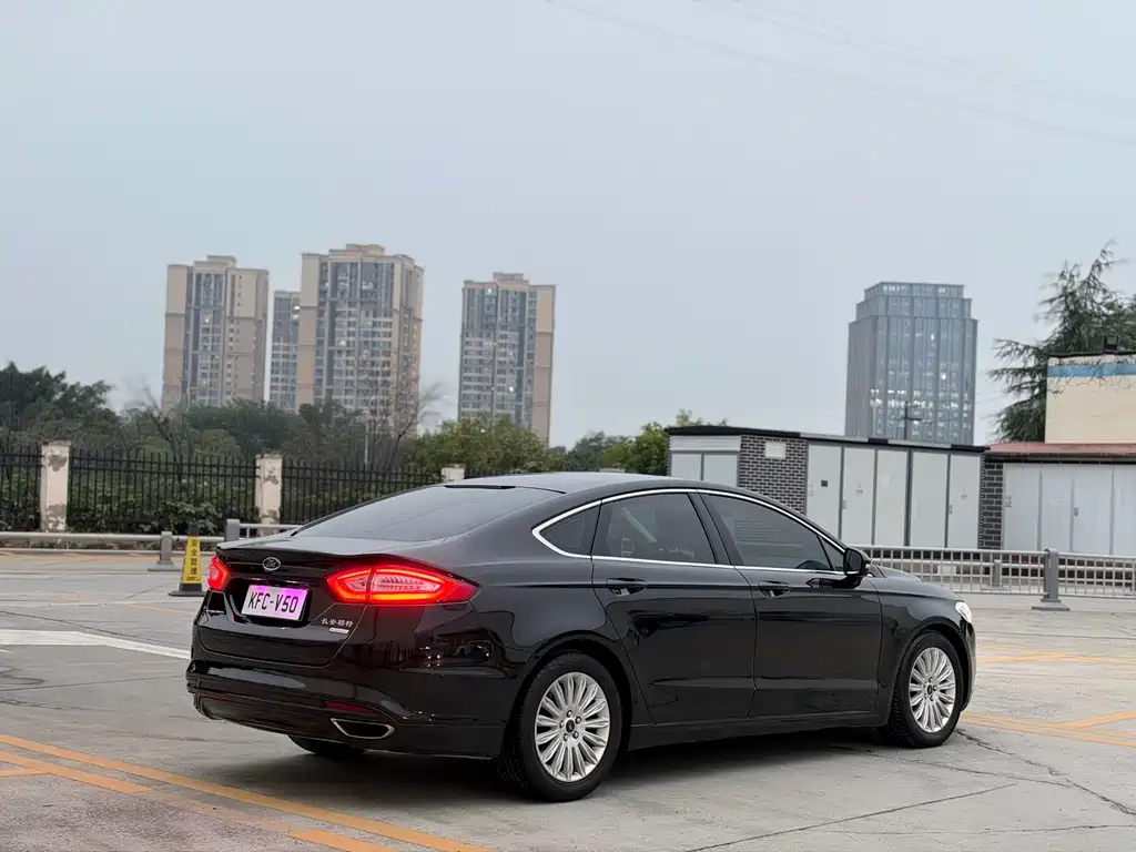 Ford Mondeo — миниатюра 22