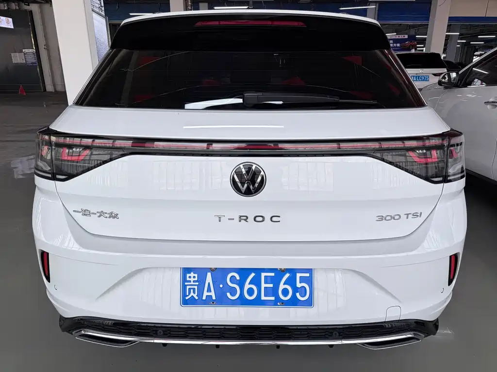 Volkswagen T-Roc - фото 18
