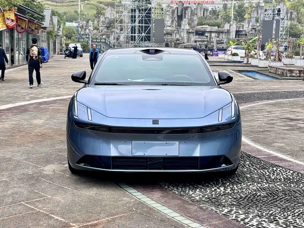 Lynk & Co Z10 — миниатюра 3