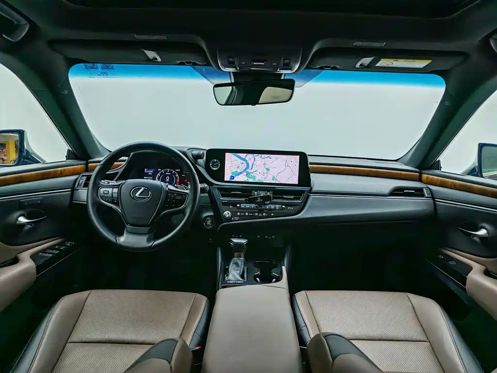 Lexus ES — миниатюра 3