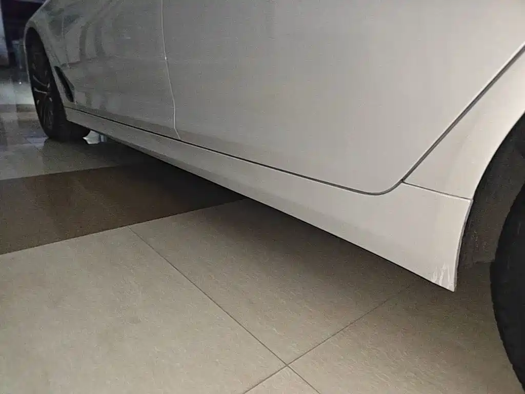 BMW 5 Series — миниатюра 22