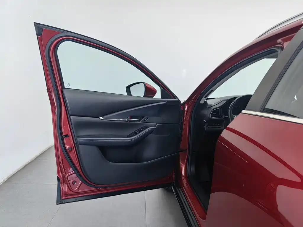 Mazda CX-30 — миниатюра 8