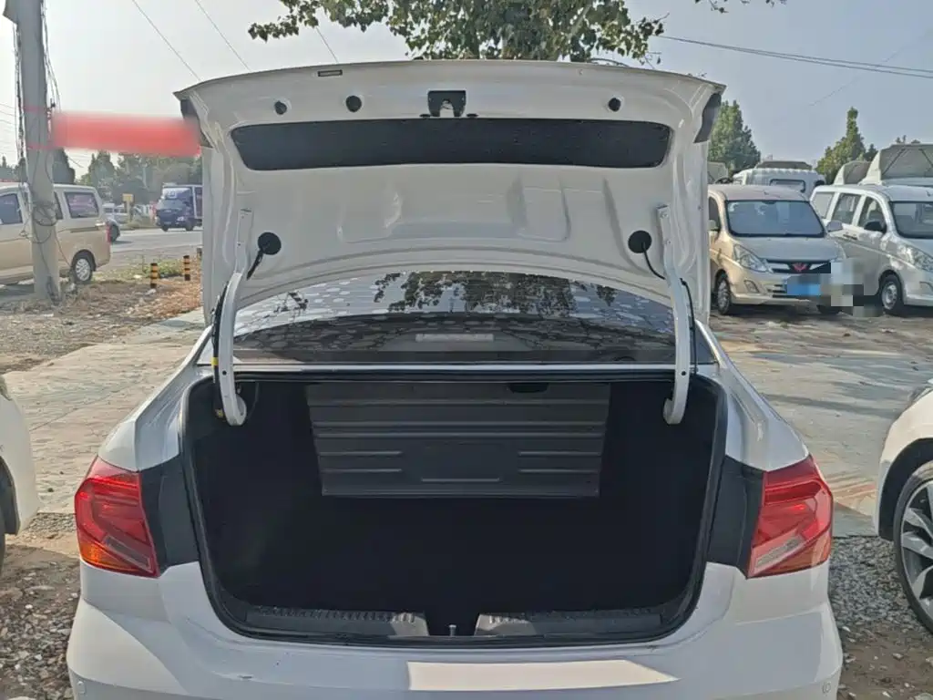 Volkswagen Jetta — миниатюра 19