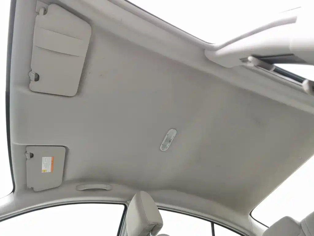 Nissan Sunny — миниатюра 14