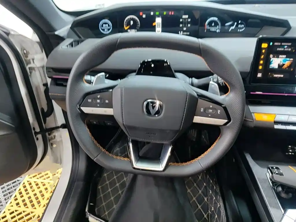 Changan UNI-V — миниатюра 11