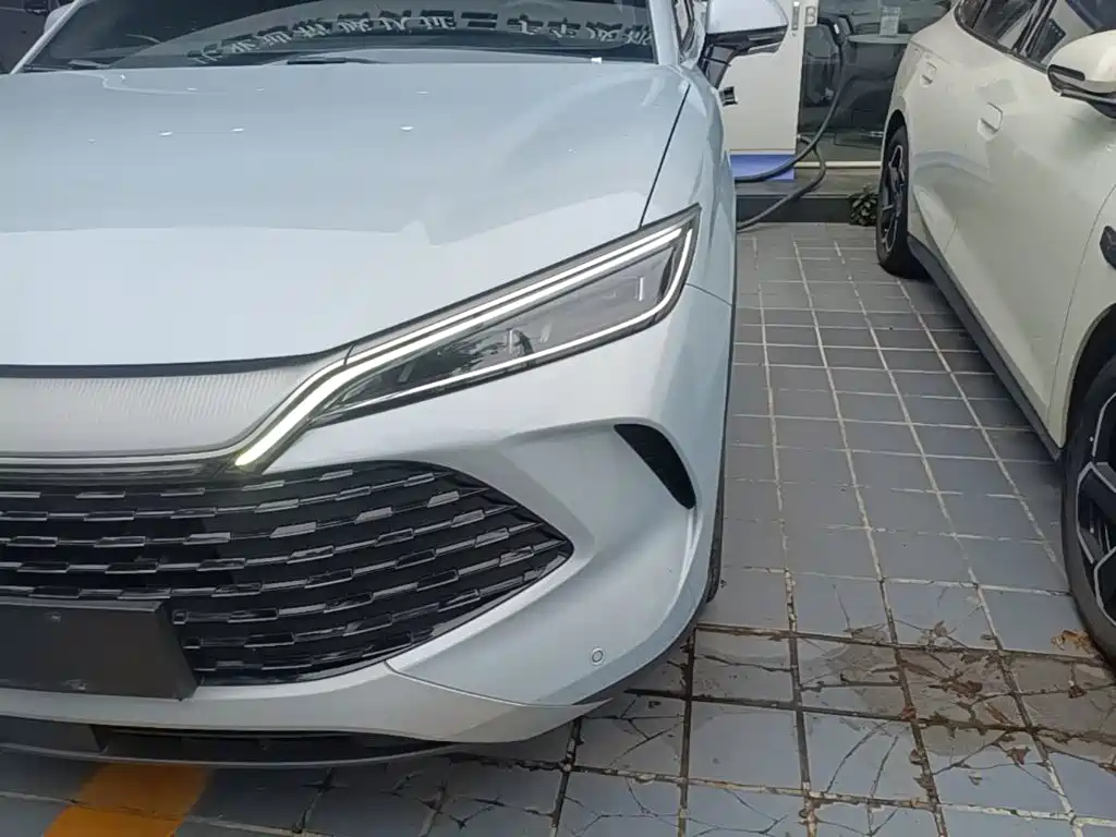 BYD L DM-i — миниатюра 24