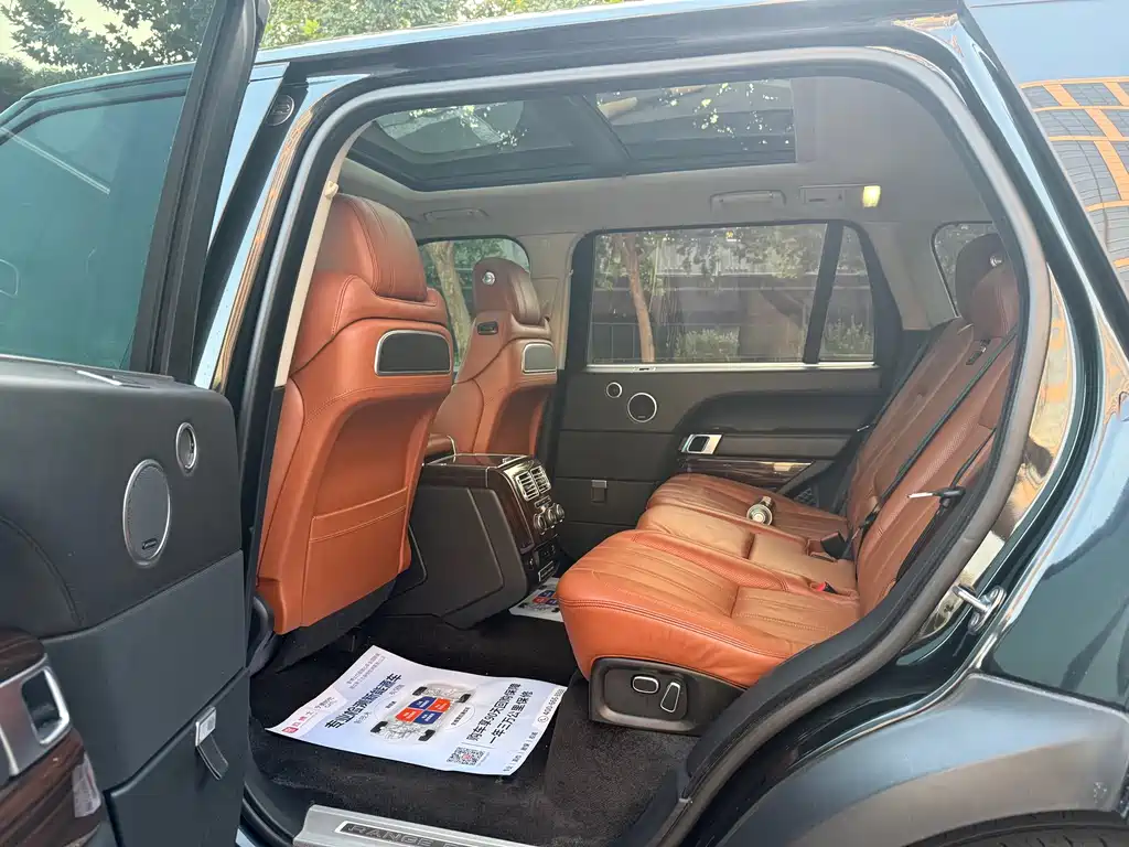 Land Rover Range Rover — миниатюра 8