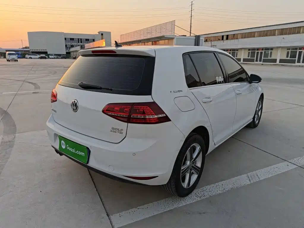 Volkswagen Golf — миниатюра 7