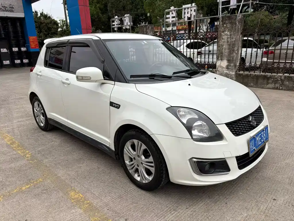 Suzuki Swift 2015