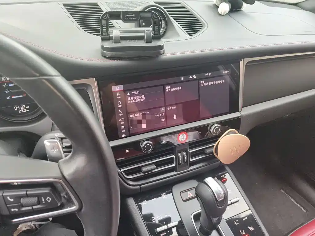 Porsche Macan — миниатюра 14