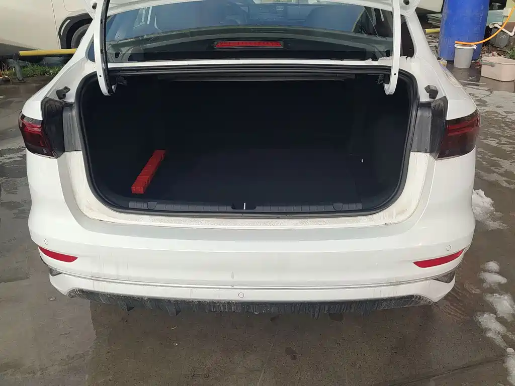 GEELY AUTOMOBILE EMGRAND