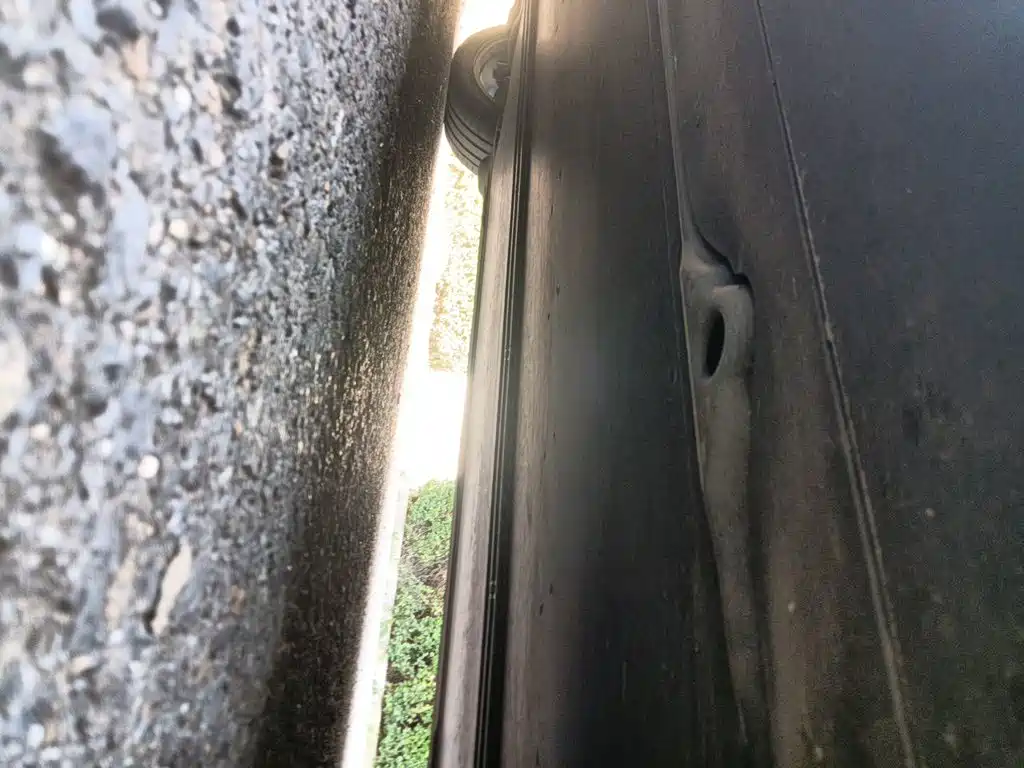 Tesla Model Y — миниатюра 17
