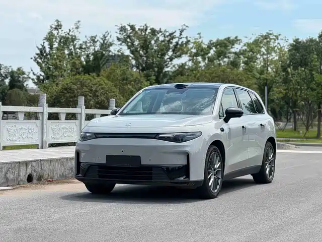 2025 Leapmotor C10