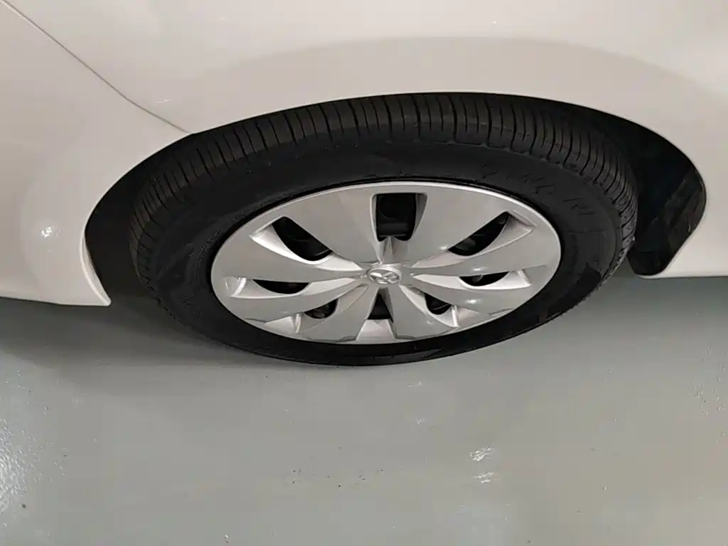 Toyota Yaris L — миниатюра 23