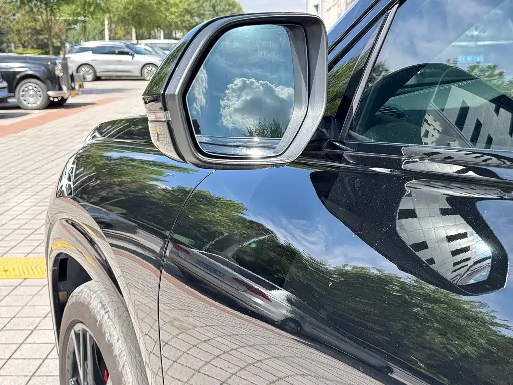 Audi Q6 — миниатюра 6