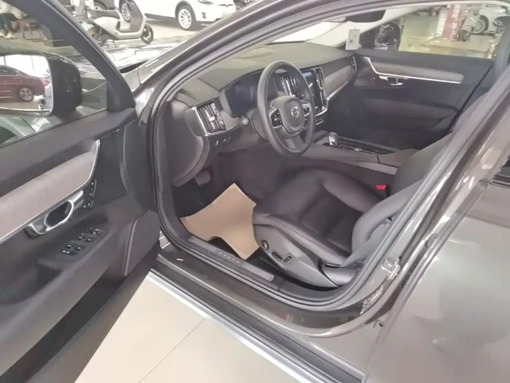 Volvo V90 — миниатюра 16