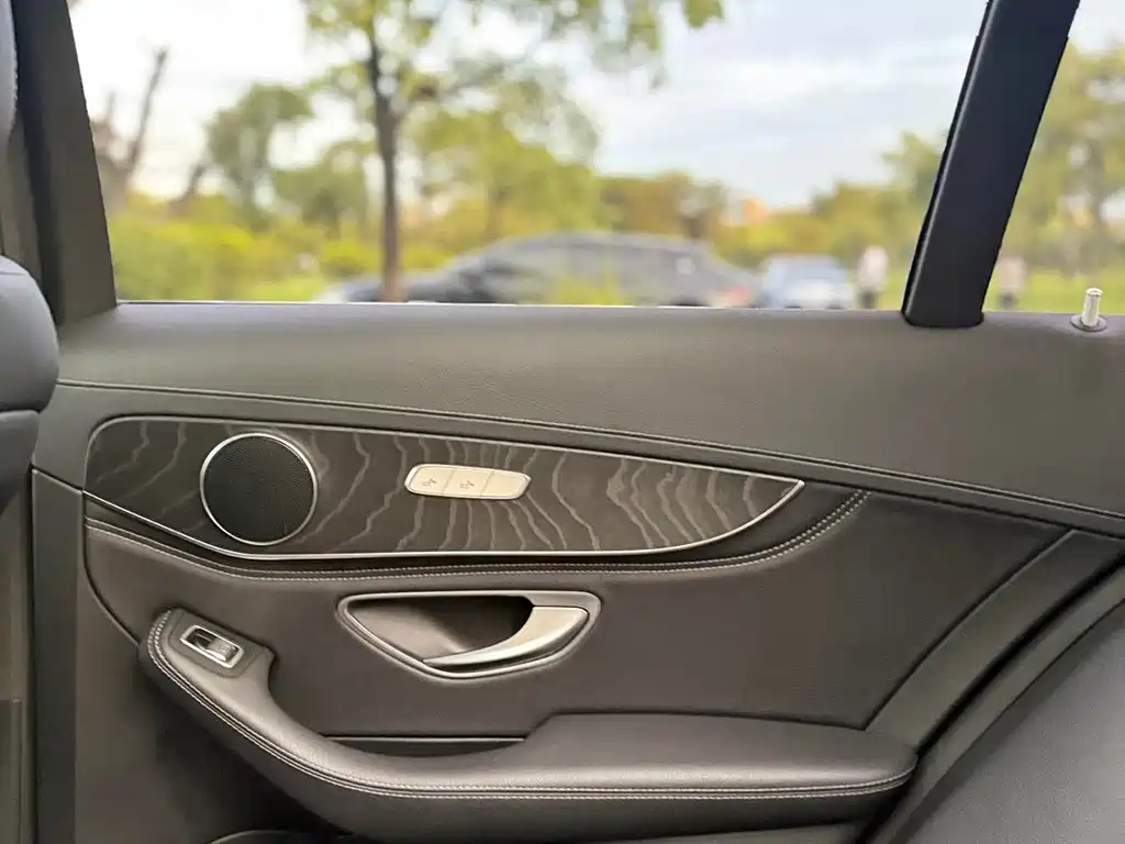 Mercedes-Benz C-Class — миниатюра 14