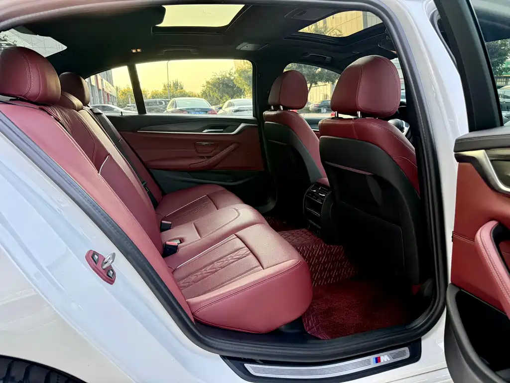 BMW 5 Series — миниатюра 29