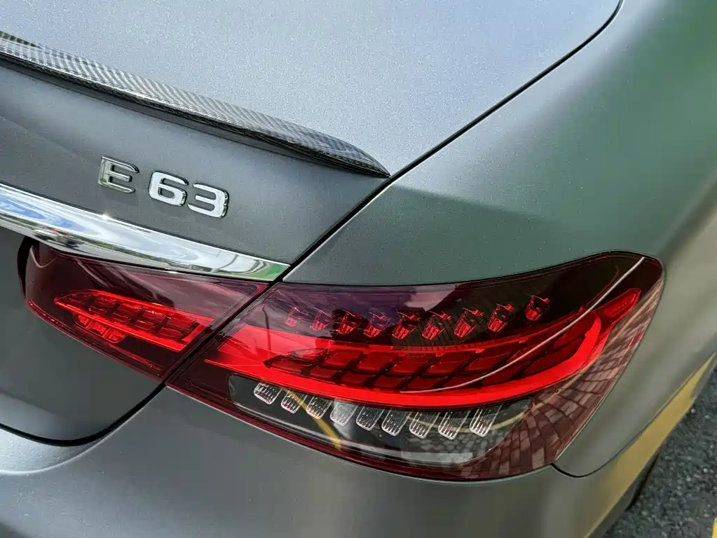 MERCEDES-BENZ E CLASS AMG