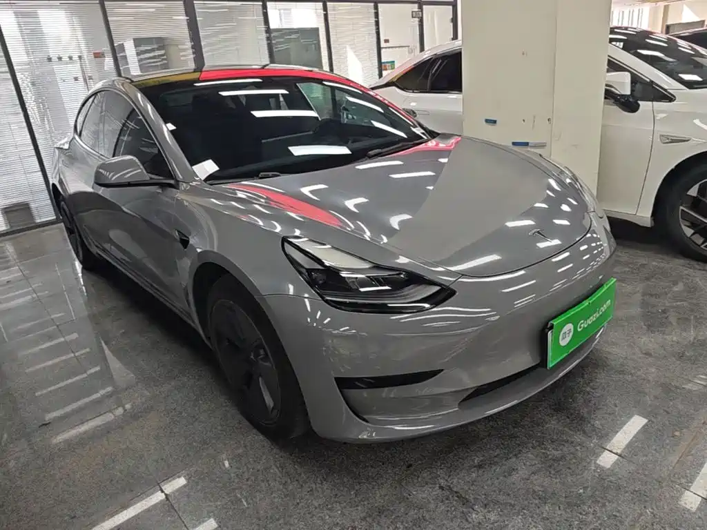 Tesla Model 3 — миниатюра 4