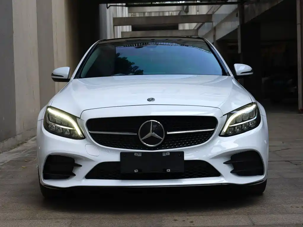 Mercedes-Benz C-Class — миниатюра 2