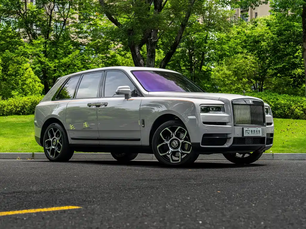 Rolls-Royce Cullinan 2018 мест