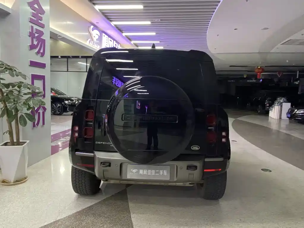 Land Rover Defender — миниатюра 8