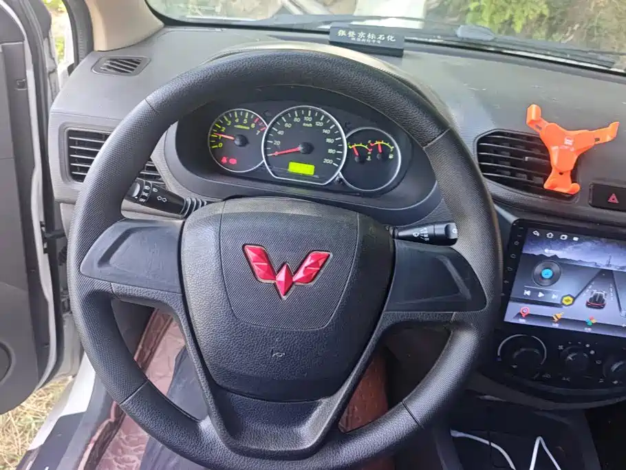 Wuling Hongguang — миниатюра 15