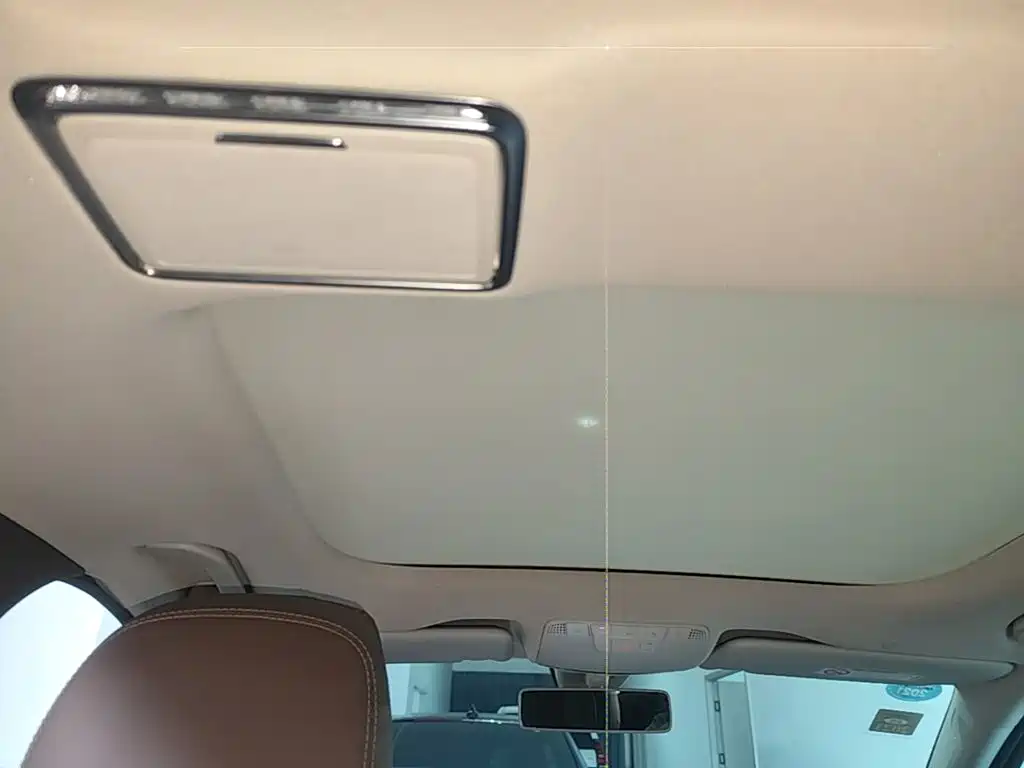 Mercedes-Benz E-Class — миниатюра 18
