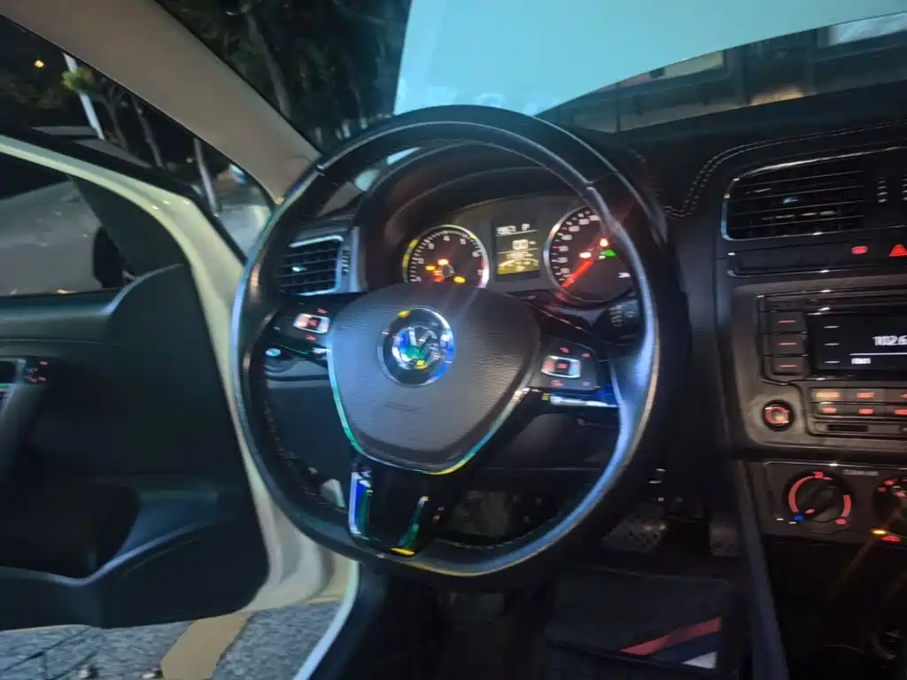 Volkswagen Polo — миниатюра 11