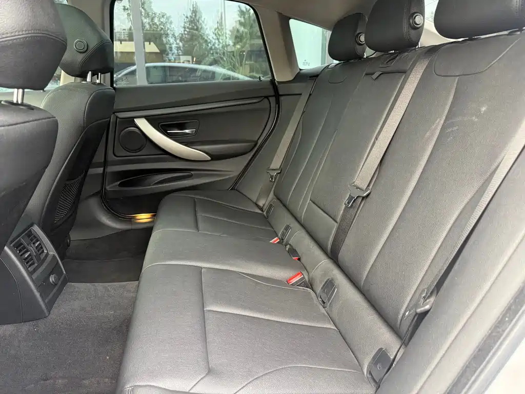 BMW 3 Series GT — миниатюра 6