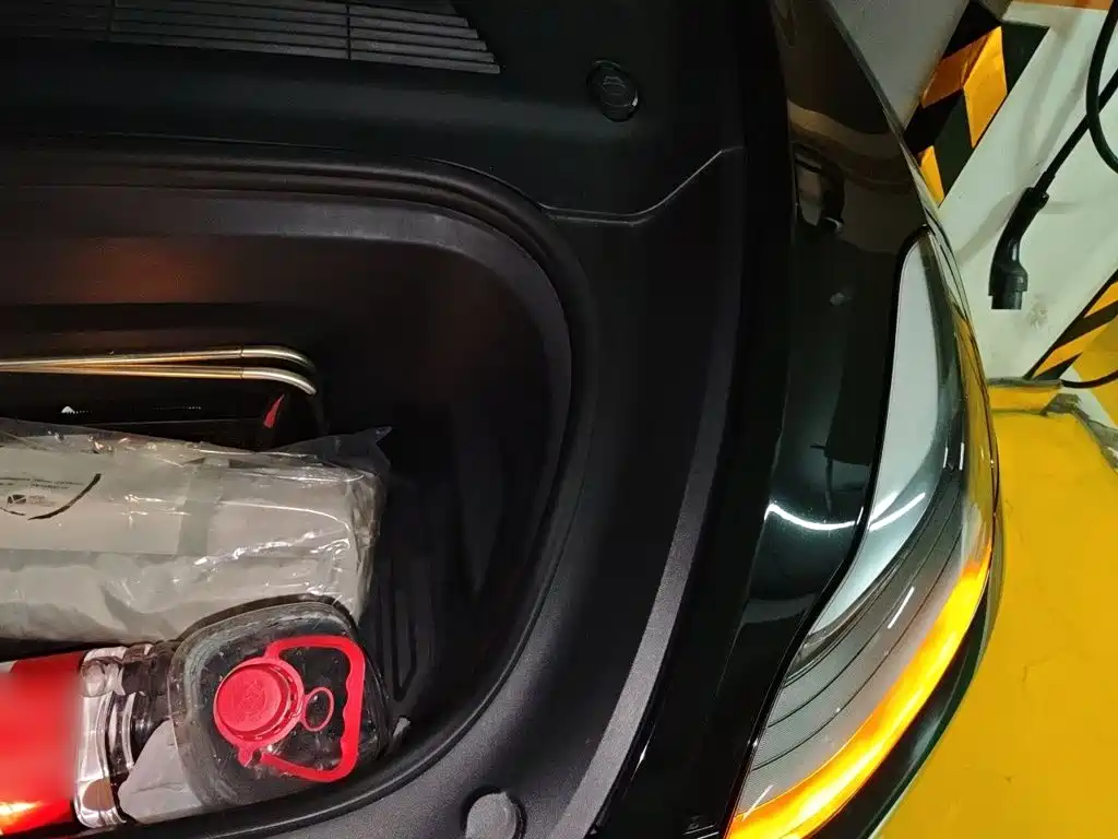 Tesla Model Y — миниатюра 22