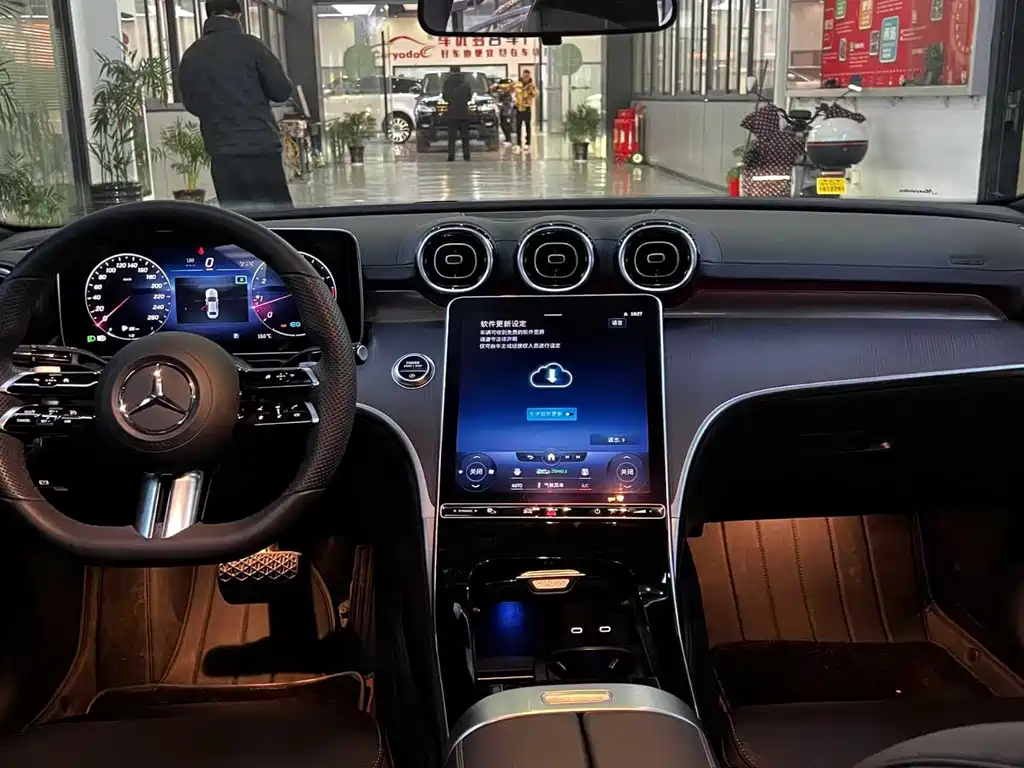 MERCEDES-BENZ C CLASS