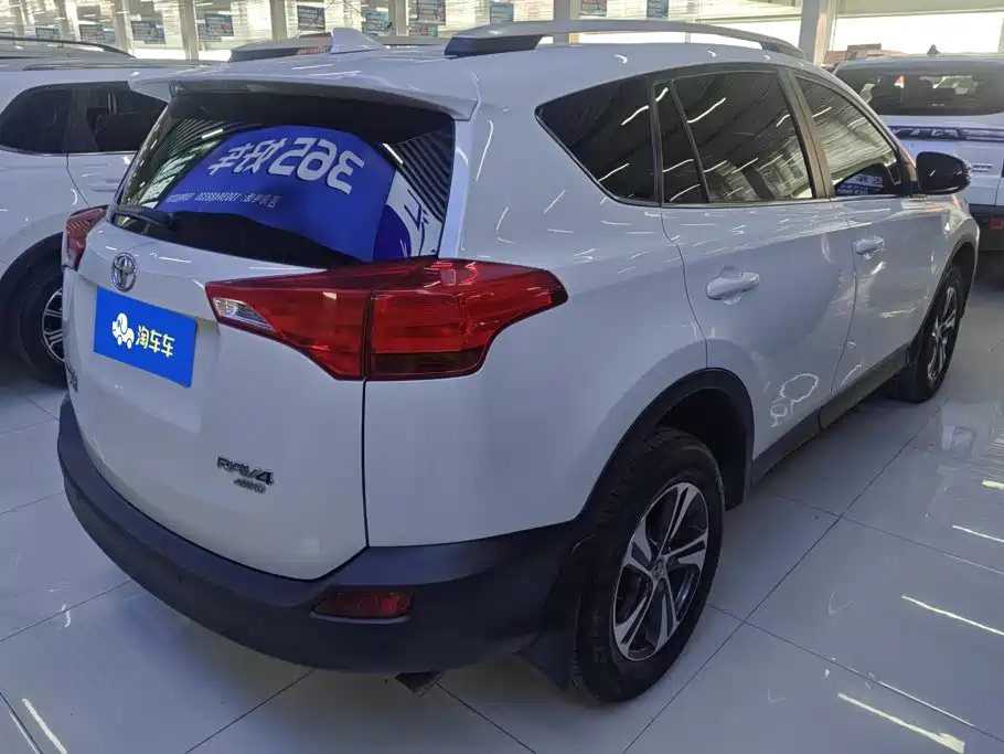Toyota RAV4 — миниатюра 3