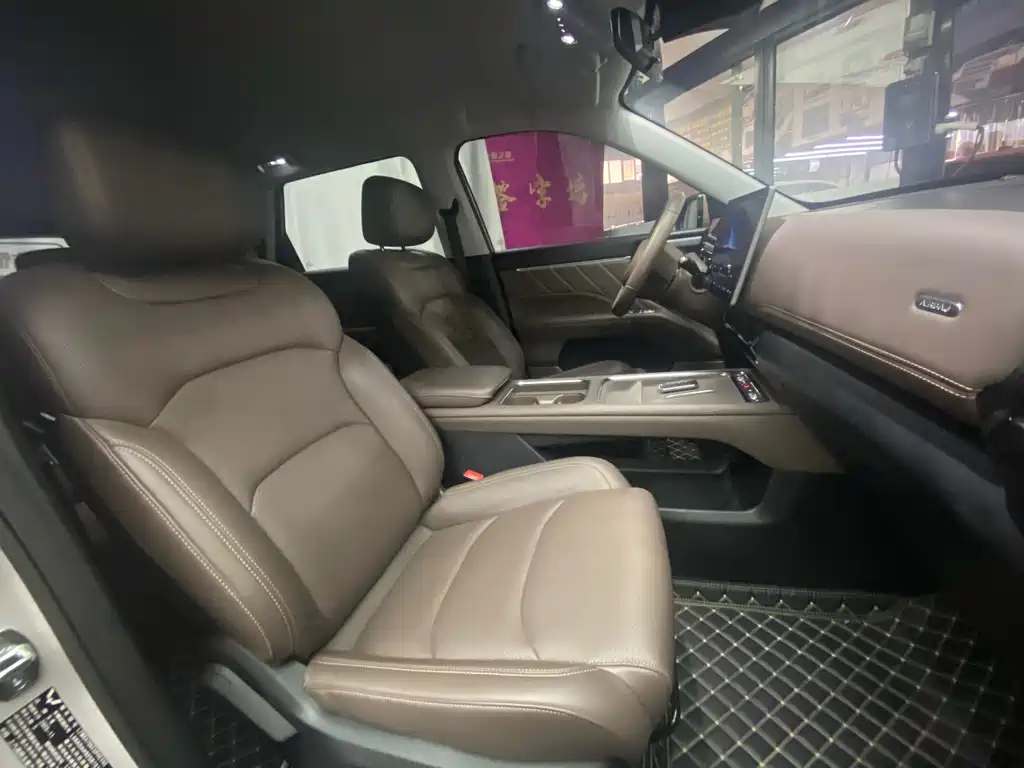 Wuling Xingguang 560 New Energy — миниатюра 16