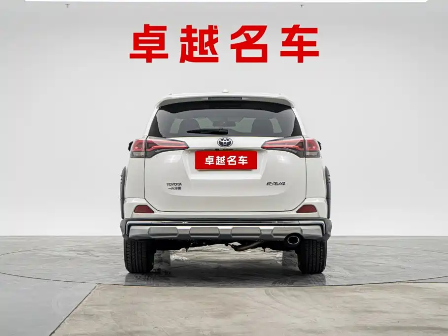 Toyota RAV4 — миниатюра 6