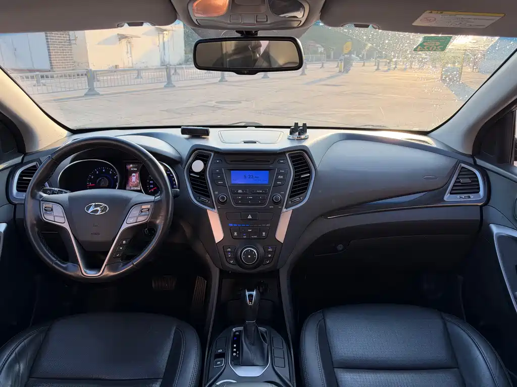 Hyundai Santa Fe — миниатюра 12