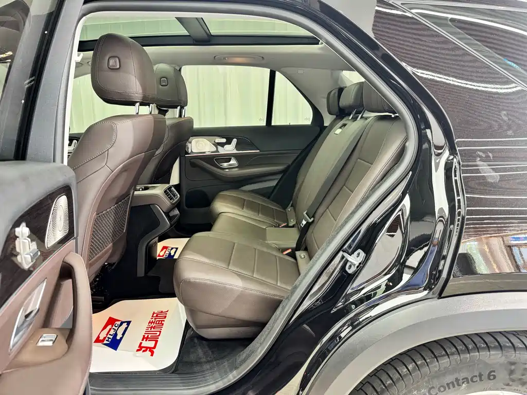 Mercedes-Benz GLE (Import) — миниатюра 8