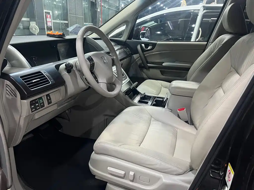 Honda Elysion — миниатюра 6