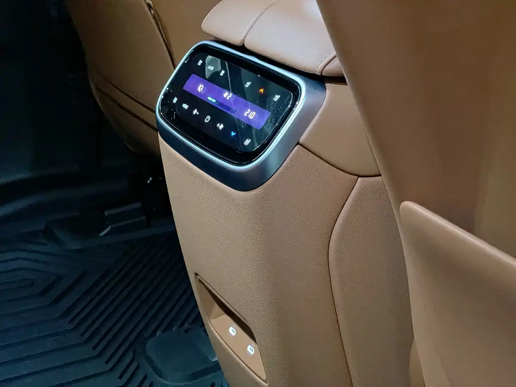 AITO ASK THE WORLD M7