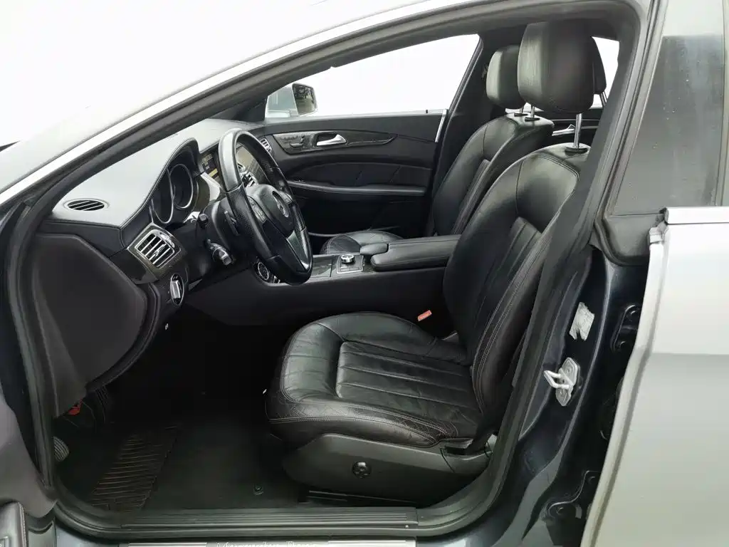 Mercedes-Benz CLS — миниатюра 10