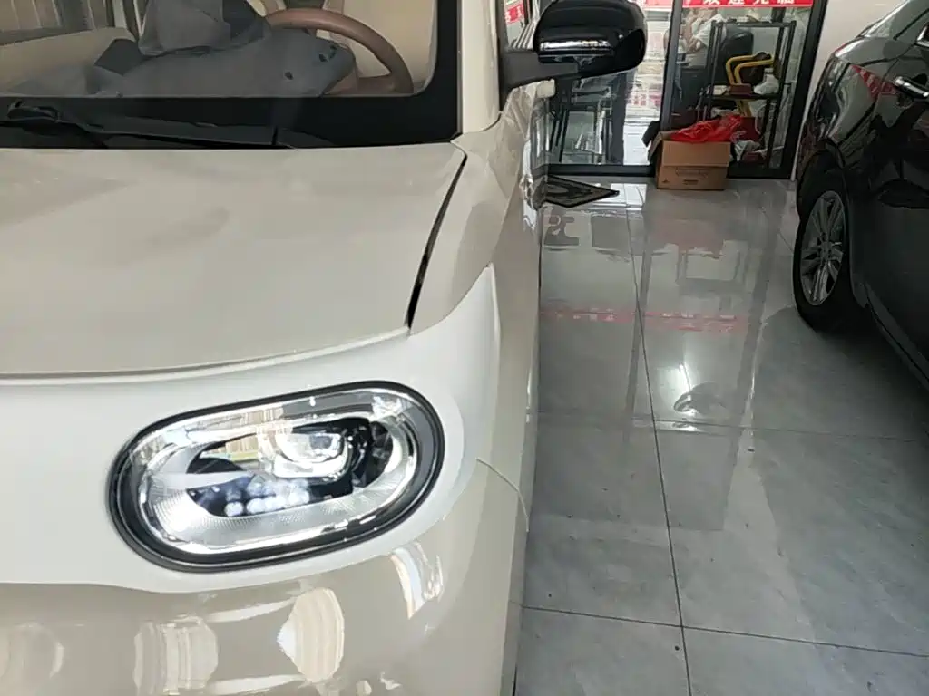 Wuling MINIEV — миниатюра 24