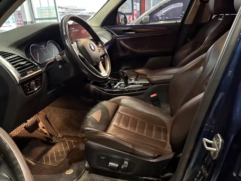 BMW X3 xDrive28i Luxury Package, фото 3