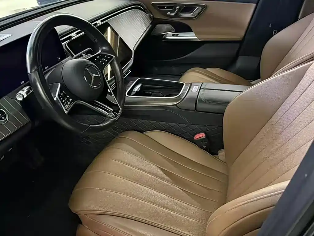 Mercedes-Benz E-Class — миниатюра 10