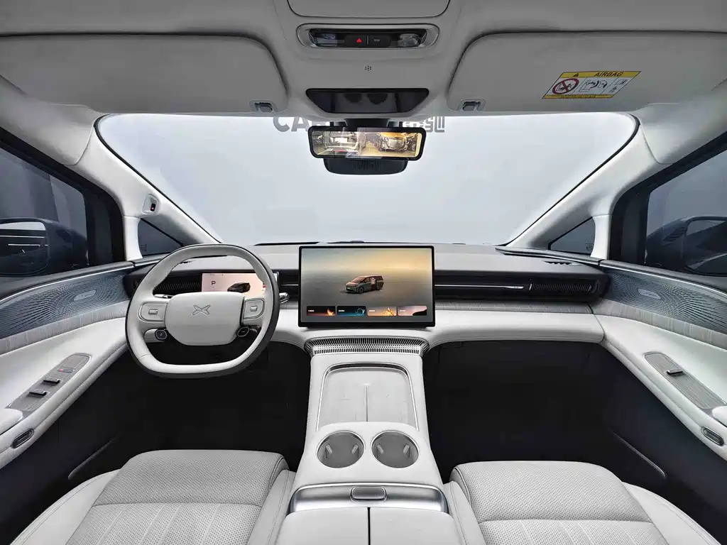 XPeng X9 — миниатюра 14