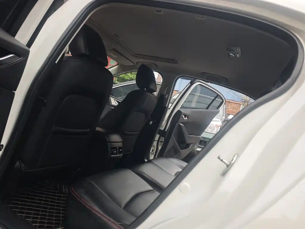 Mazda 3 Axela — миниатюра 12